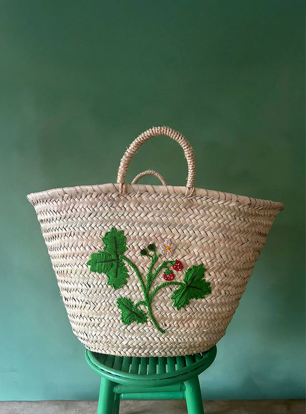 Panier en palme tressée - Broderie Fraise des bois